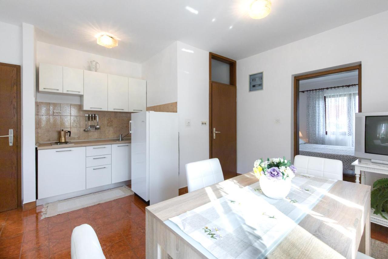 Apartment Drago *Cosy & Close To The Beach! Krk Town Eksteriør bilde