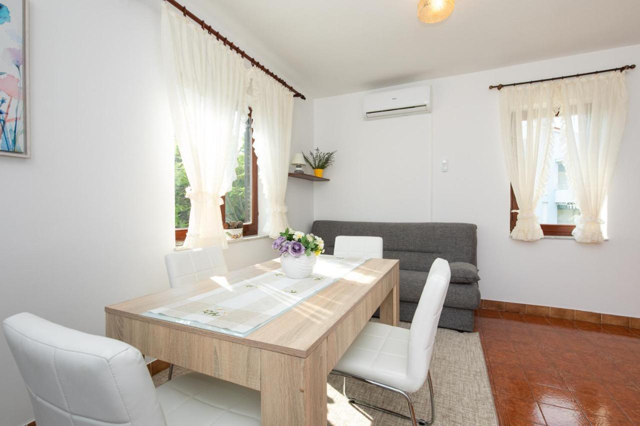 Apartment Drago *Cosy & Close To The Beach! Krk Town Eksteriør bilde