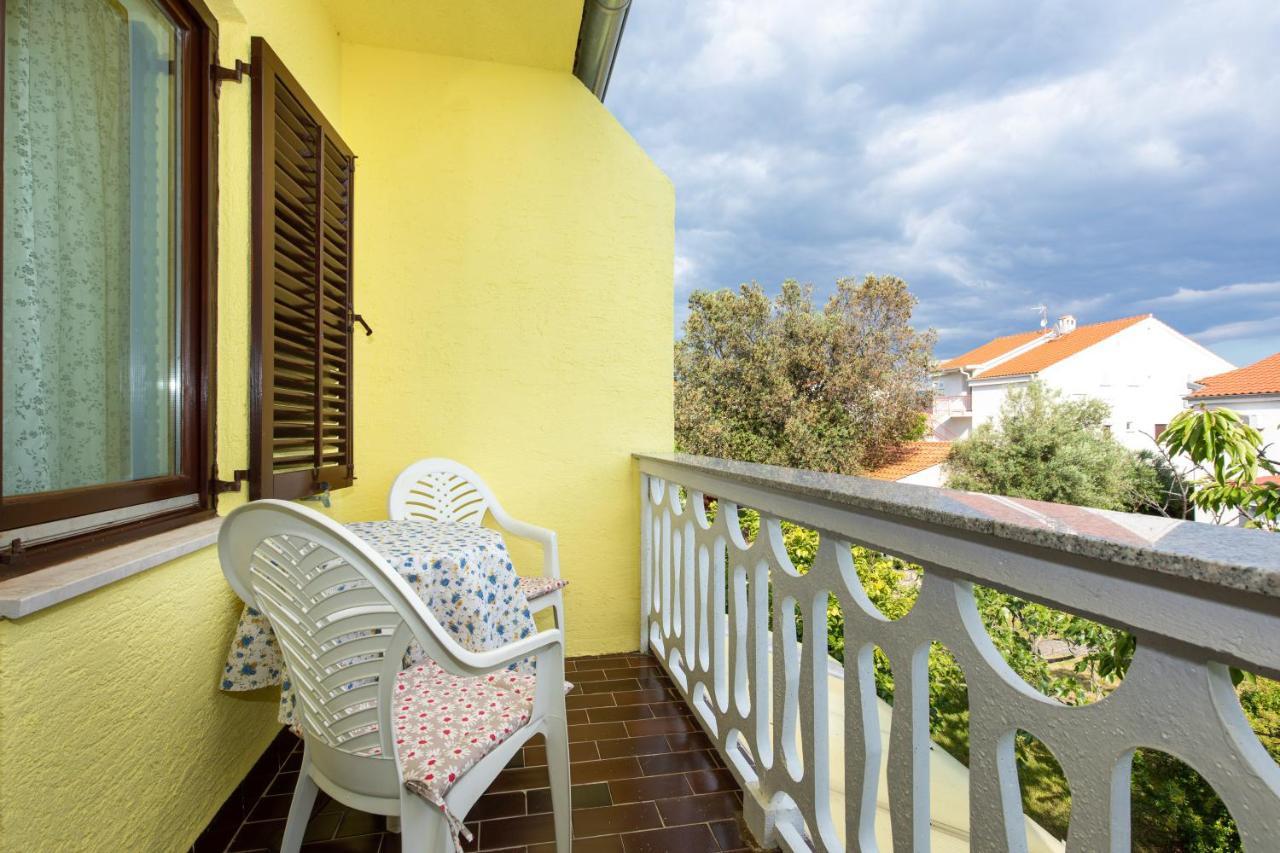 Apartment Drago *Cosy & Close To The Beach! Krk Town Eksteriør bilde
