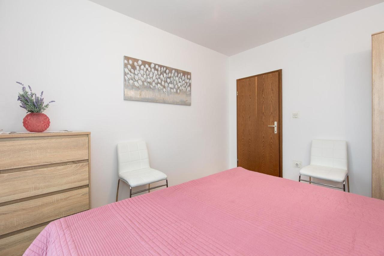 Apartment Drago *Cosy & Close To The Beach! Krk Town Eksteriør bilde